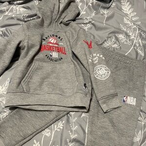 NWOT NBA Boys 3T Gray Hoodie and Sweatpants Set